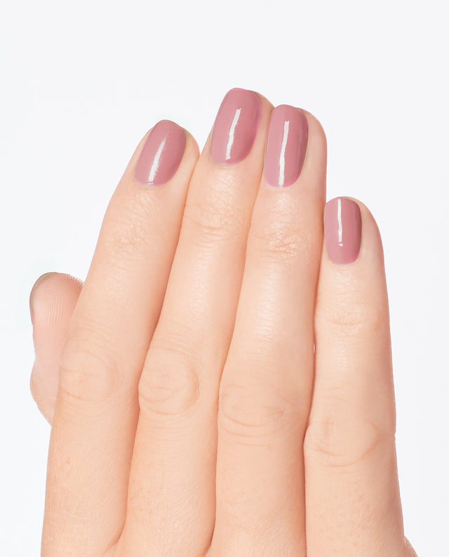 OPI Gel Color Suzi Calls the Paparazzi GCH001